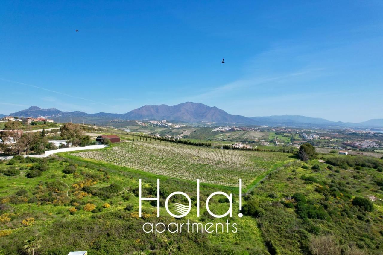 Hola! Apartments At Coto Real 마닐바 외부 사진
