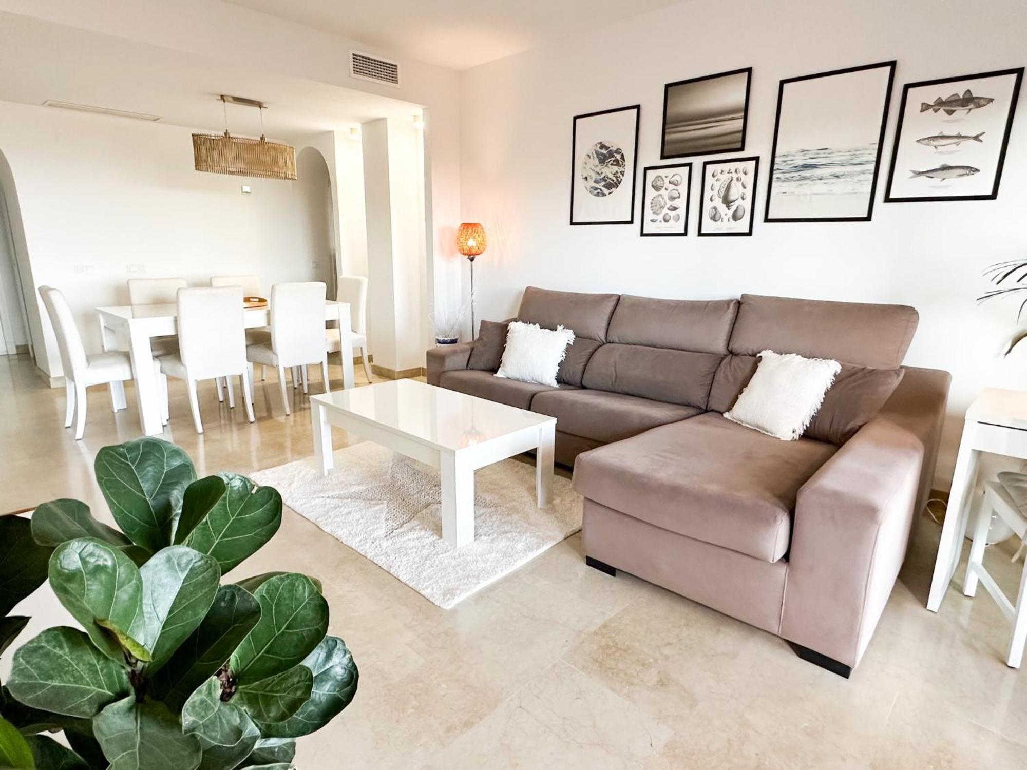 Hola! Apartments At Coto Real 마닐바 외부 사진