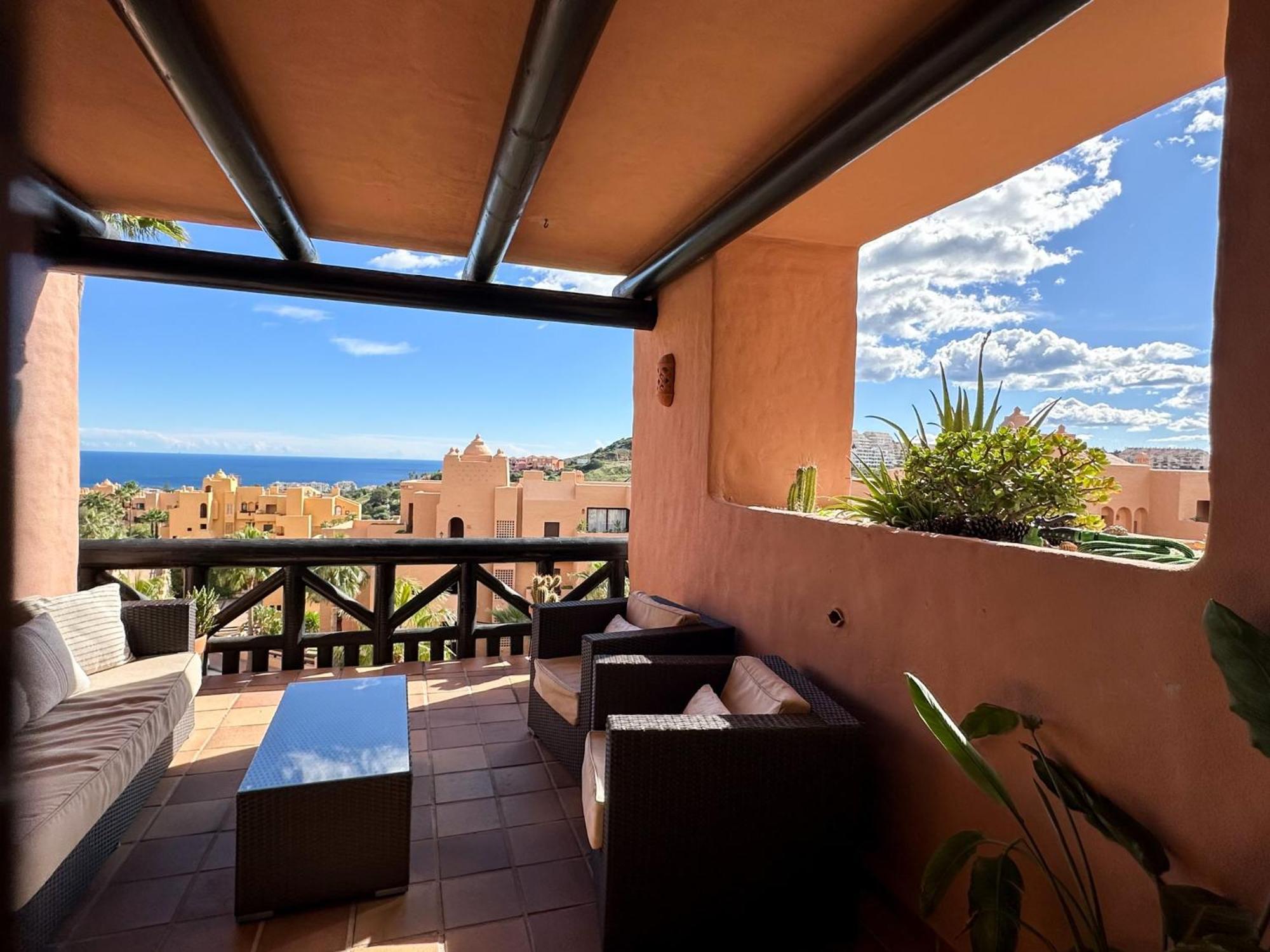 Hola! Apartments At Coto Real 마닐바 외부 사진