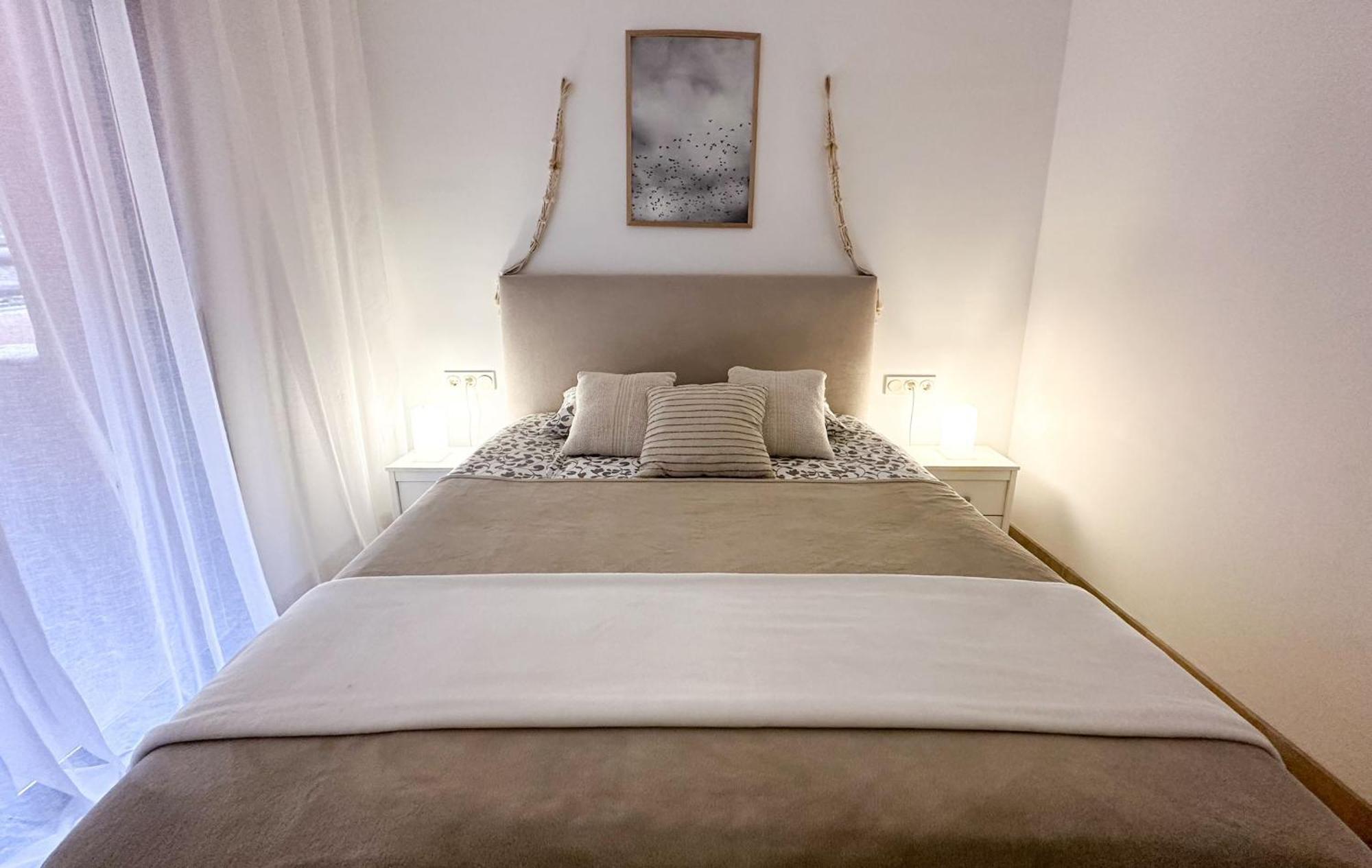 Hola! Apartments At Coto Real 마닐바 외부 사진