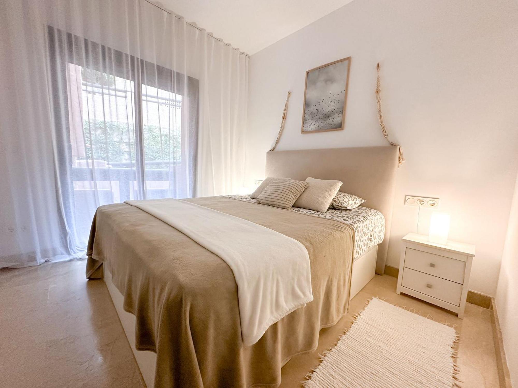 Hola! Apartments At Coto Real 마닐바 외부 사진